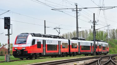2017.04.22 ÖBB 4746 Cityjet bei Ziersdorf und Gross Weikersdorf